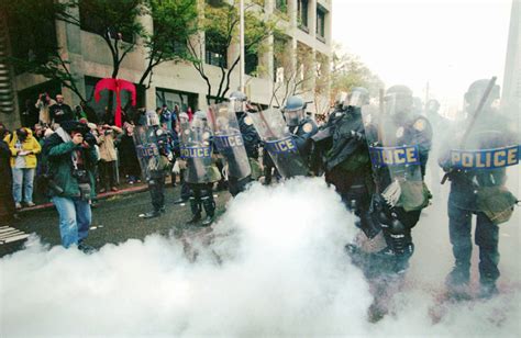 Free Trade Protest 的图像结果