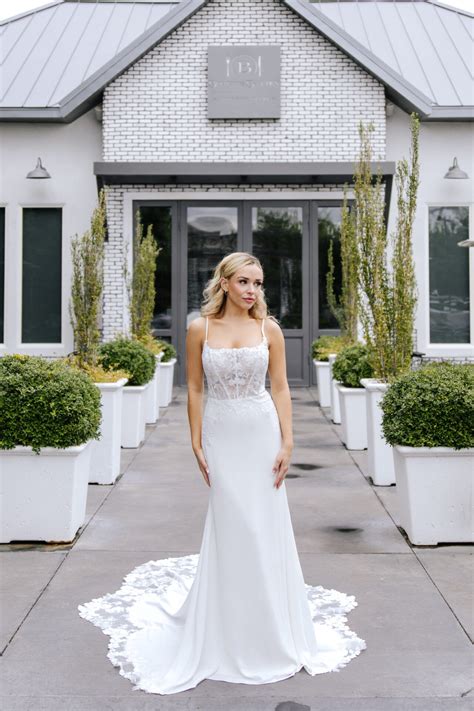 Stella York - 7868 | Stella york wedding dress, York wedding dress, Column wedding dress