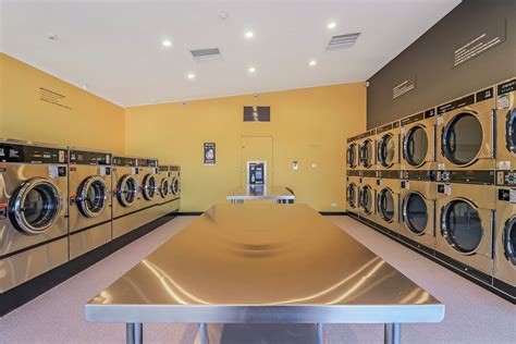 Plympton Park - Star Laundromat