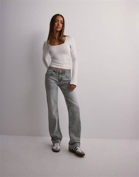 Buy Nelly Low Waist Straight Leg Jeans - Light Grey | Nelly.com