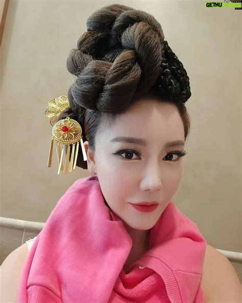 Lee Chae-dam Wallpapers - Wallpaper Cave