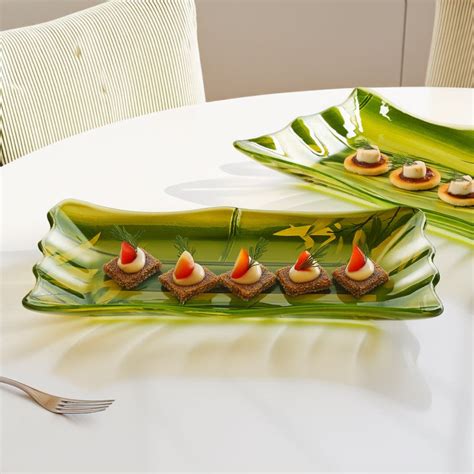 Chic Glass Plates: Stylish Designs for Snacks, Desserts, and Gifts