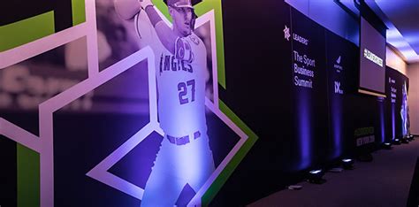 Custom Vinyl Wall Graphics Printing For Office | Riot Color India