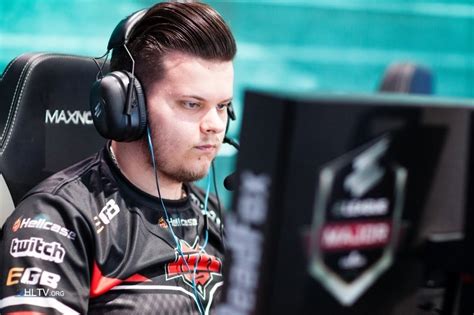 Rezultat imagine pentru CS GO FPS Guide