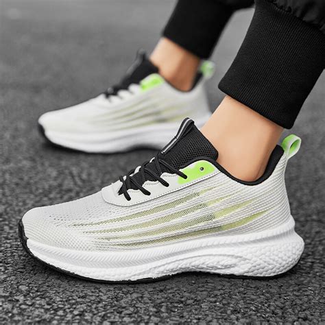 SportsShoes 的图像结果