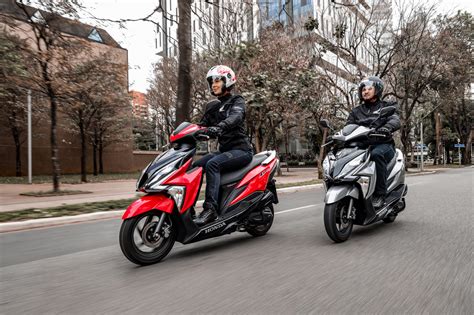 Honda lança scooter Elite 125 2023 com nova cor; veja o preço