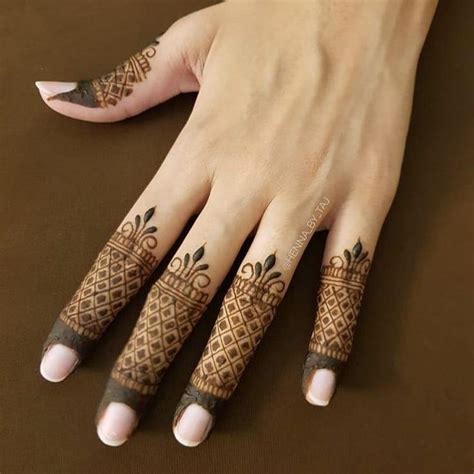 100+ Trending Finger Mehndi Designs for Brides and Bridesmaids