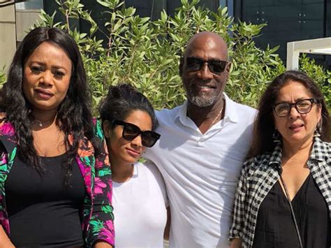 Masaba Gupta has a family reunion with dad Vivian Richards and mom ...
