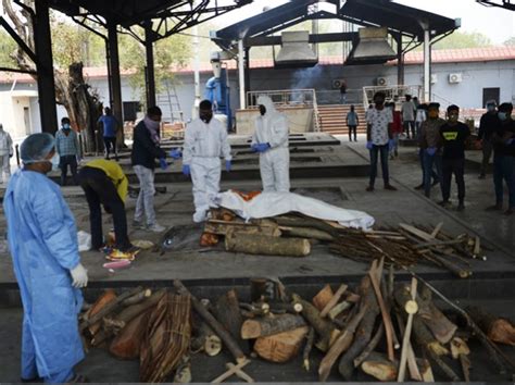 In Pictures: How New Delhi's Biggest Crematorium Is Struggling With ...