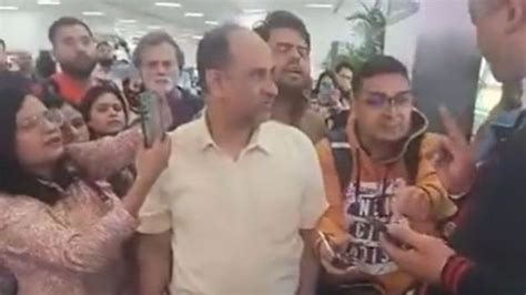 'Flyers Duly Informed', Says SpiceJet After Ruckus at Delhi Airport ...