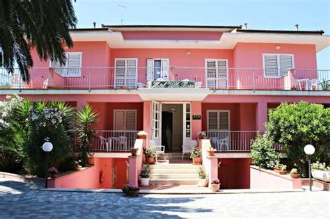 HOTEL & RESIDENCE VILLA ROSA (Elba Island/Porto Azzurro) - Hotel ...
