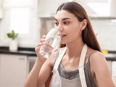 Simple water for depression? Recent study finds the overlooked link ...