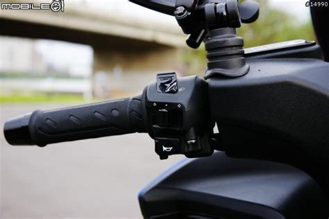 城市小跑車：KYMCO K-XCT 300i - Mobile01