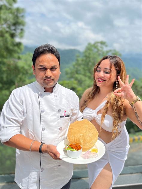 THE GOLDEN SUNRISE HOTEL - Prices & Reviews (Smanora Range, India)