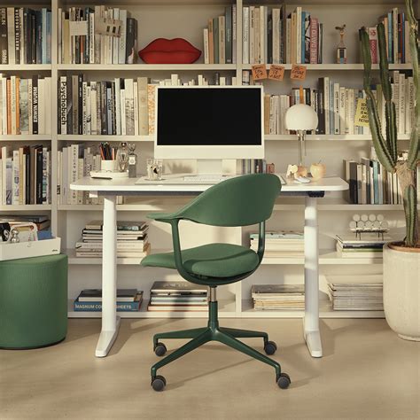 https://www.utilitydesign.co.uk/media/catalog/product/v/i/vitra_mynt_chair_-_upholstered_6.jpg