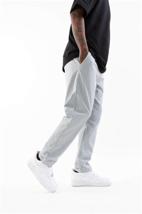Buy Versatile Cloud Gray Relaxed Fit Trouser Online – Urban Monkey®