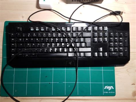 Recyclage d'un ancien clavier mécanique en Ergodox — MicroJoe's adventures