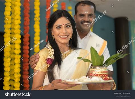 Portrait South Indian People Celebrating Onam Stock Photo 2240914291 ...