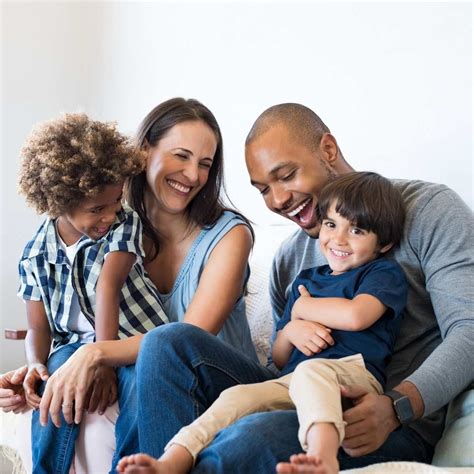 Family Meeting 的图像结果