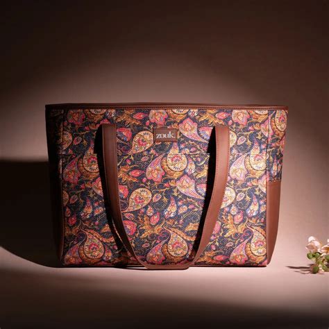 Tote Bags: Buy Best Tote Bags Online at Great Prices - Zouk