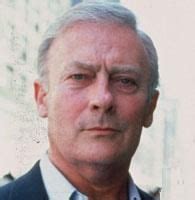 Edward Woodward Height, Weight, Body Measurements - Searchceleb