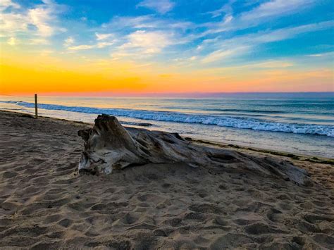 9 Things to Do in Watch Hill, Rhode Island - Shorelines Illustrated