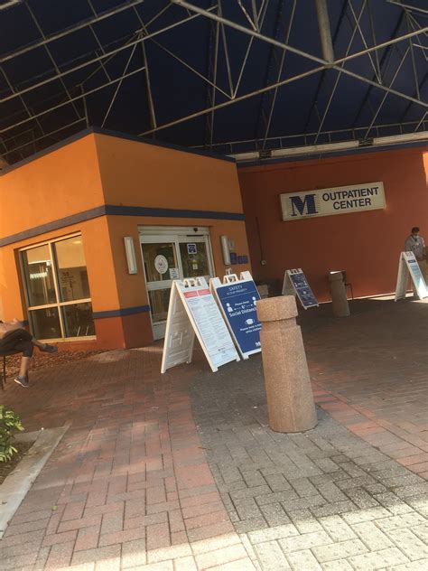 MEMORIAL HOSPITAL PEMBROKE - Pembroke Pines FL - Hours, Directions ...