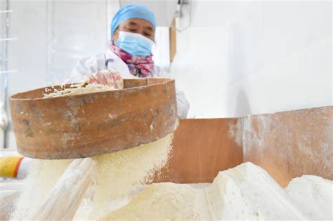 唐山丰润：传统手工麻糖生产忙-唐山频道-长城网