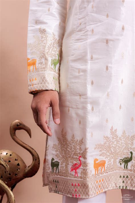 WHITE ANIMAL PATTERN JACQUARD DESIGNER KURTA – shriimant
