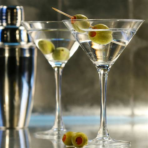 Gin Martini Recipe: Classic Cocktail & Variations | DEKO