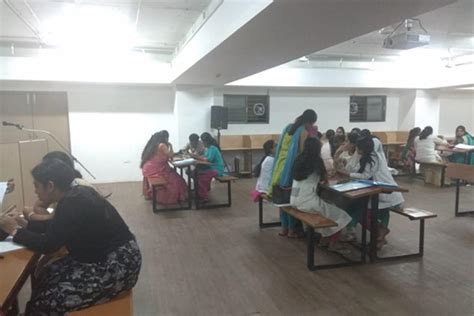 Jagadguru Sri Shivarathreeshwara University