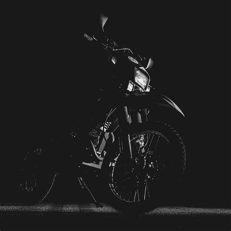 Download wallpaper 2780x2780 motorcycle, bw, wheel, steering wheel ...