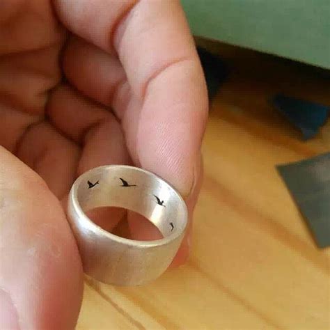 如何手工打造造型简单的木制戒指？ - 知乎