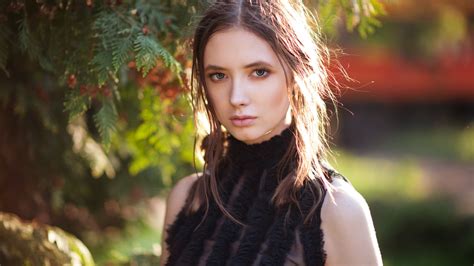 Download wallpaper look, model, Girl, Maxim Romanov, Disha Shemetova ...