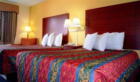 RED CARPET INN NATCHEZ - Motel Reviews, Photos, Rate Comparison ...