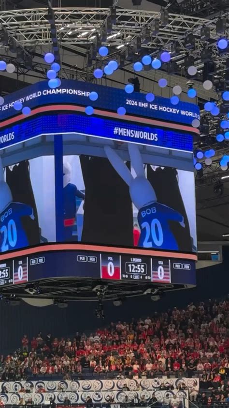 Hockey World 的图像结果