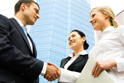 Business Handshake Widescreen Jpg 的图像结果