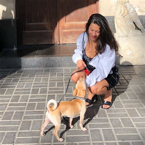 Andrea Sofia Pimentel's feet