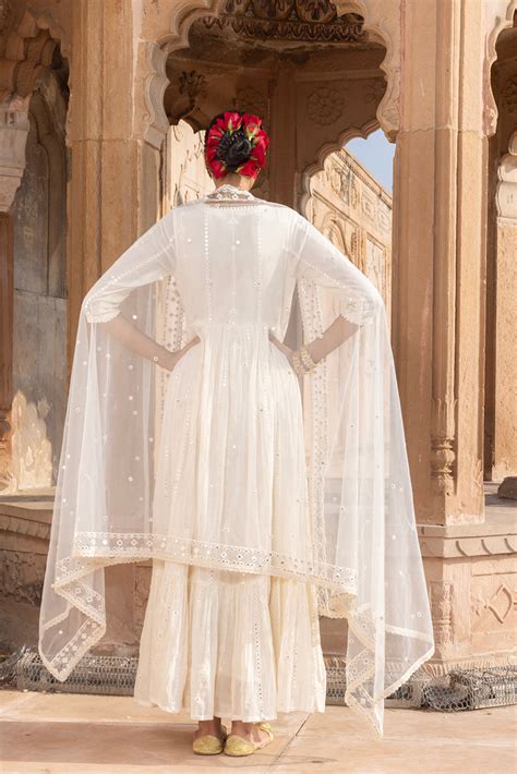 Black & White Big Flower Angrakha with Embroidered Dupatta – Preevin