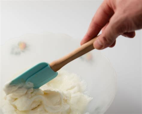 What Does Fold Mean in Cooking and Baking?