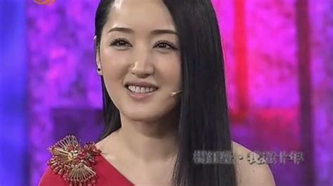 杨钰莹把歌迷当成朋友 她竟然记得很多人的名字_凤凰网视频_凤凰网