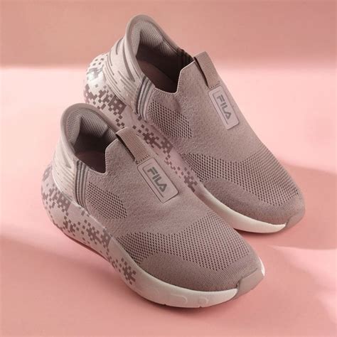 Best Travel Shoes: Shop Our Top Picks For Comfort, Style And Versatility