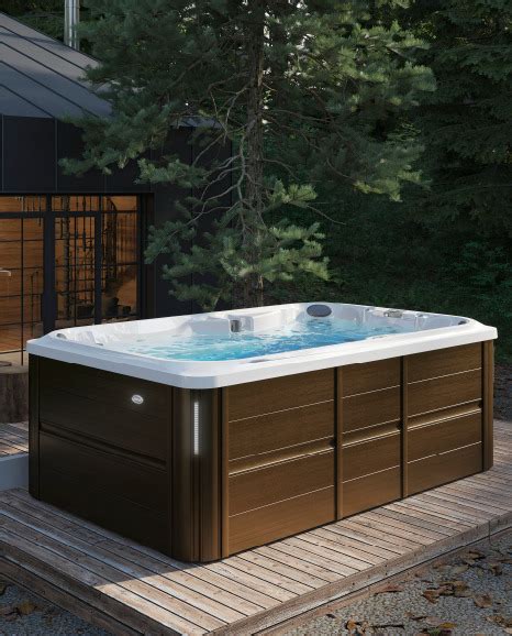 Swim Spa | Jacuzzi®