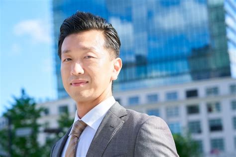 Businessman Standing 的图像结果