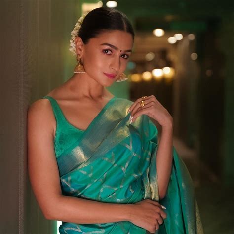 How to recreate Alia Bhatt’s hazy brown eyes and sleek ponytail | Vogue ...