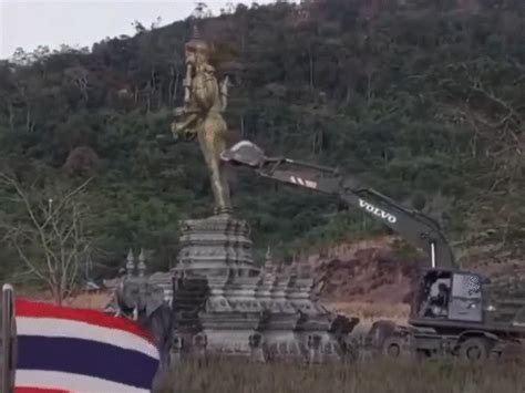 Thai Army Demolishes Lord Vishnu Statue: Border War 2025 | Bhaskar English
