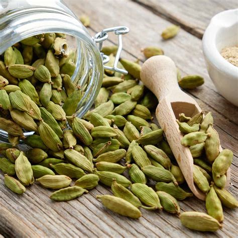 Best Cardamom Substitutes {What Will Work Best for Your Recipe}