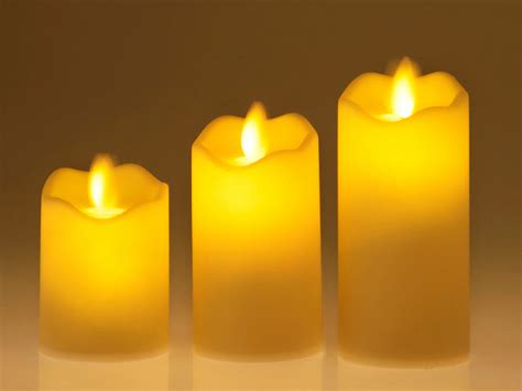 3LR44 Moving Wick Pillar Candles - Set of 3 | Realistic Flame Motion ...