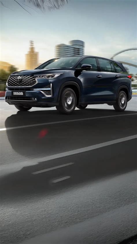 Top 3 Toyota Innova Hycross pros and cons to check out!