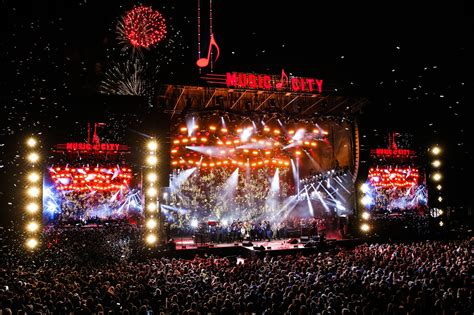 Bandit Lights Largest Nashville New Years Eve Bash Ever | PLSN